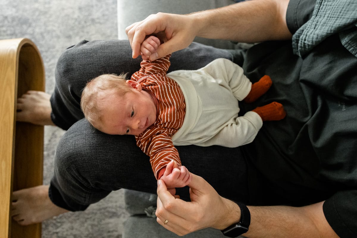 fotoshooting-baby-hamburg-wochenbettreportage-polina-subbotina-fotografie-3981